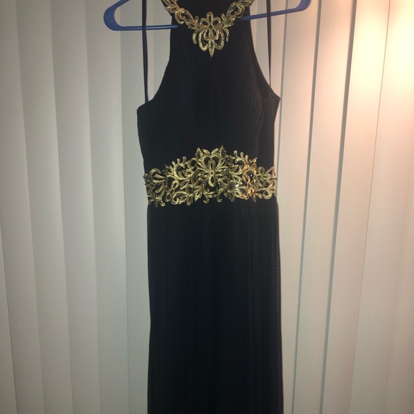 Prom dress - Picture 2 of 3